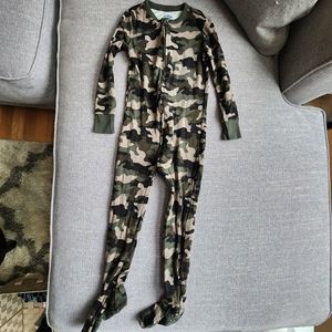 New Old Navy camouflage zipper footie pajamas
